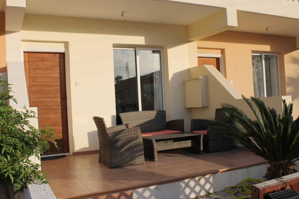 Diana Townhouse 2 Lägenhet Paphos Exteriör bild