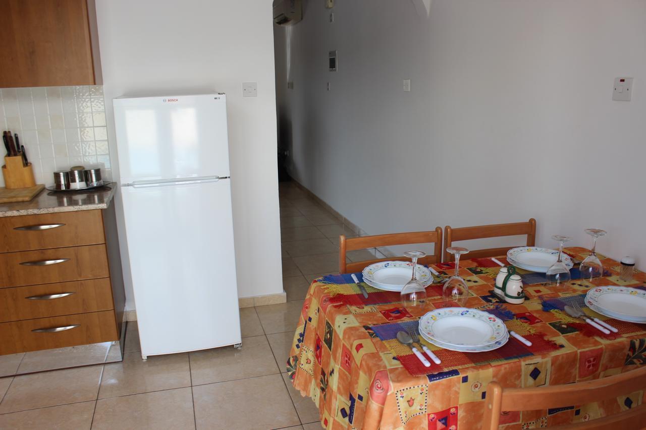 Diana Townhouse 2 Lägenhet Paphos Exteriör bild